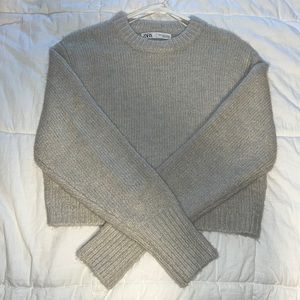 NWOT Zara light gray sweater